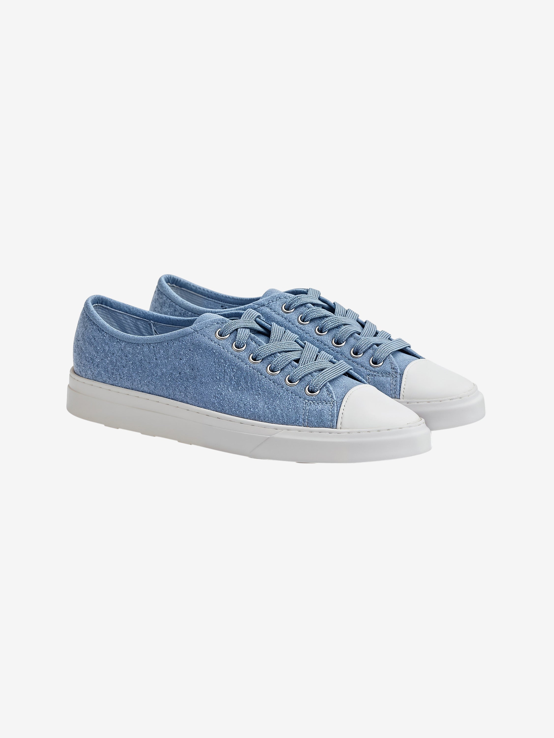 Canvas Low Sneaker